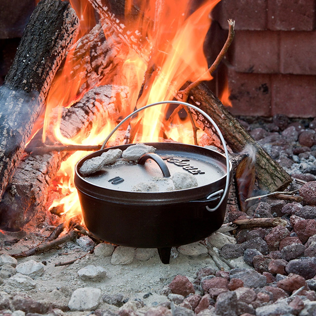 Lodge Logic 4 Qt. Camp Dutch Oven - Cast Iron 2 Lodge Logic 4 Qt. Camp Dutch Oven - Cast Iron - Image 2