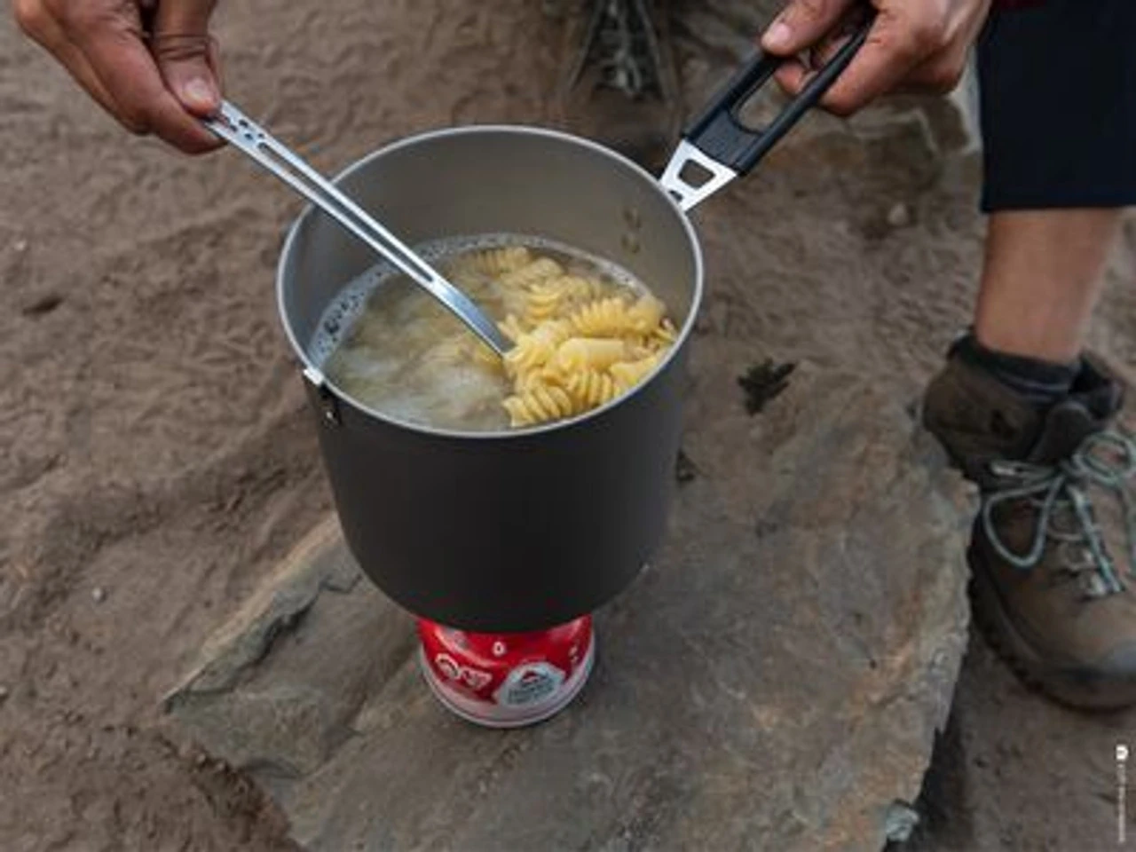 MSR Trail Lite 2L Pot - Charcoal/Slate 4 MSR Trail Lite 2L Pot - Charcoal/Slate - Image 4