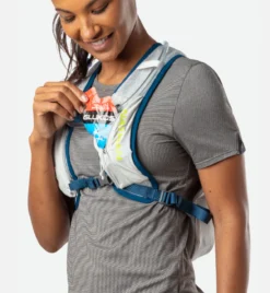 Nathan Crossover 5 Liter Hydration Pack - Vapor Grey/Finish Lime -Camping Series Store NS30310 60054 e 30855.1665513883